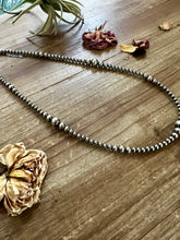 Load image into Gallery viewer, 18 inch Graduated Sterling Silver Pearls necklace