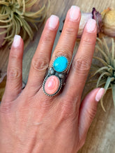 Load image into Gallery viewer, Kingman Turquoise & Pink Conch Sterling Silver Ring – Size 7.5