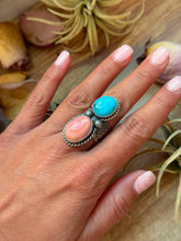 Load image into Gallery viewer, Kingman Turquoise & Pink Conch Sterling Silver Ring – Size 7.5