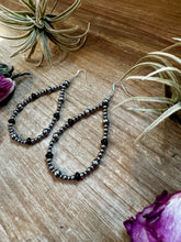 Load image into Gallery viewer, Sterling Silver Pearl &amp; Black Onyx Teardrop Earrings
