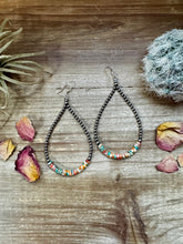 Load image into Gallery viewer, 3 mm teardrop earrings Sterling Silver Pearls with orange spiny/Turquoise
