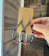 Load image into Gallery viewer, Sterling Silver Pearl &amp; Black Onyx Teardrop Earrings
