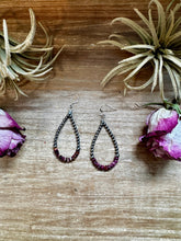 Load image into Gallery viewer, Purple Spiny Oyster Earrings – Sterling Silver Pearls
