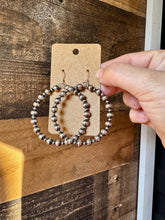 Load image into Gallery viewer, Hoops Sterling Silver Pearls earrings 6 and 3 mm
