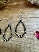 Load image into Gallery viewer, Smaller Sterling SAUCER Silver Pearls earrings teardrop
