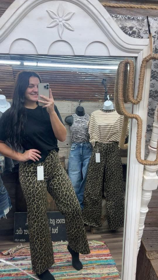 Leopard jeans