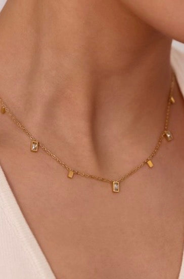 Dainty necklace