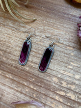 Load image into Gallery viewer, Sterling Silver Purple Spiny Oyster Dangle Earrings – Handmade by Artist Jason Ogg
