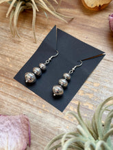 Load image into Gallery viewer, Sterling Silver Tapered Ponca Pearl Dangle Earrings – Artist Jason Ogg
