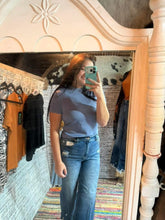 Load image into Gallery viewer, Basic Snug tee
